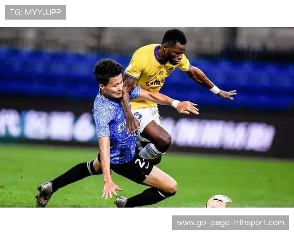 大连英博林良铭连续突破带动进攻：破防连击引领大连战舰新篇章